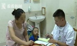 小女孩爆料双胞胎视频播放,网友直呼可爱爆表！